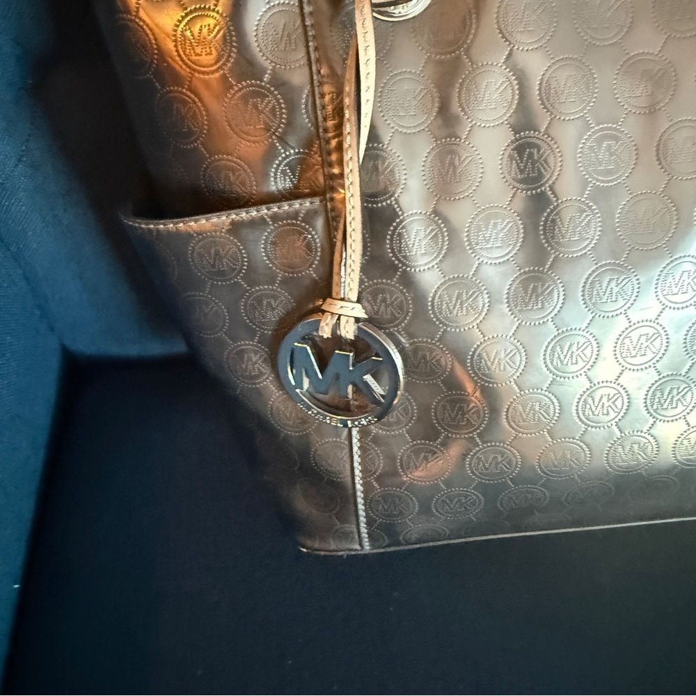 NWT Michael Kors Light Tan Leather Satchel - Picture 3 of 8
